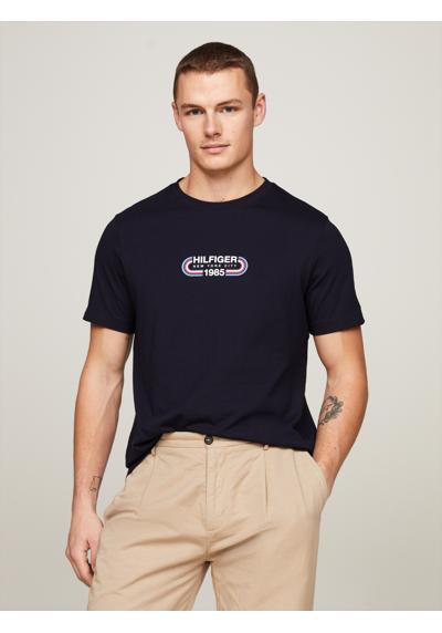 Футболка с графическим логотипом»HILFIGER TRACK GRAPHIC TEE«