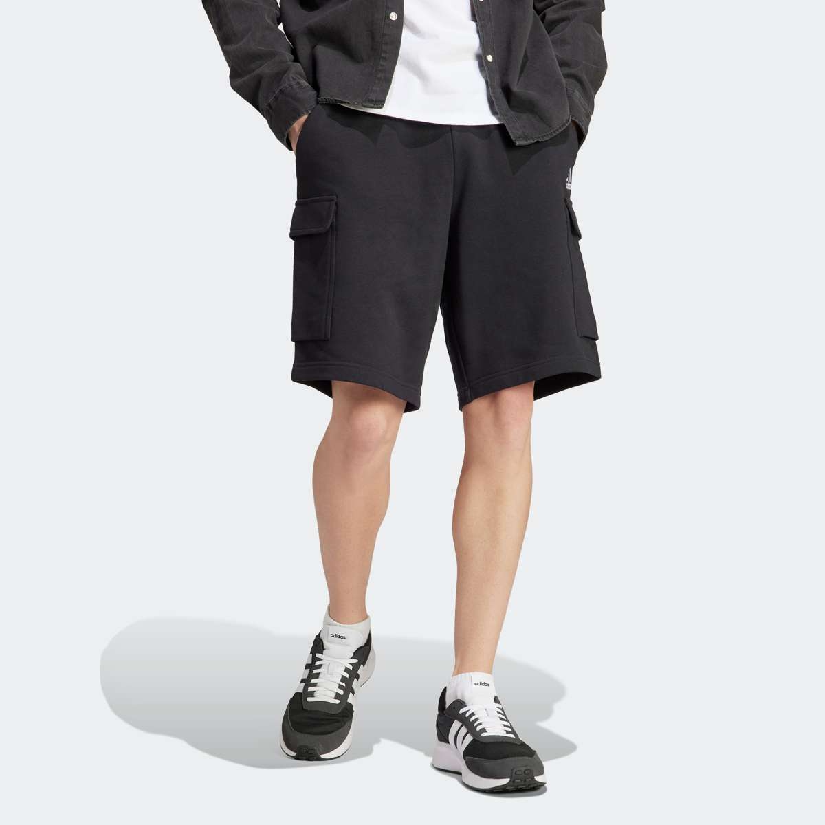 шорты»ESSENTIALS FRENCH TERRY CARGOSHORTS«