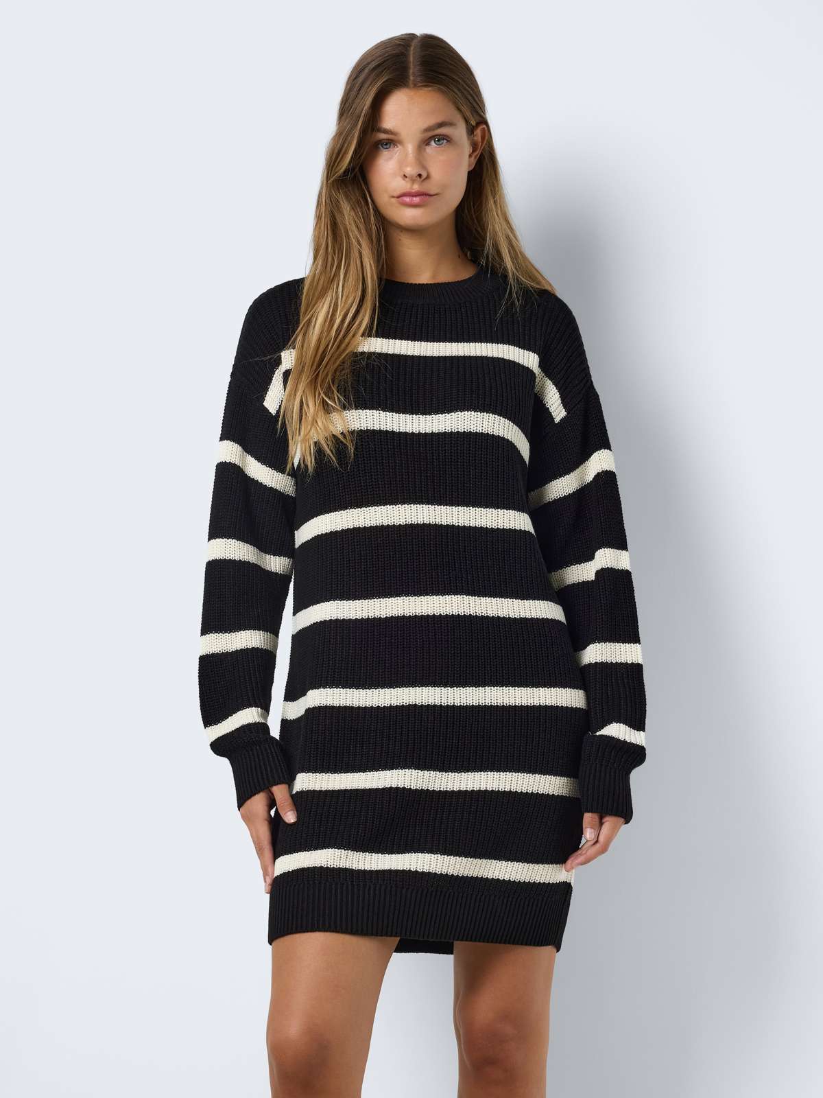 Трикотажное платье NMMAYSA L/S O-NECK KNIT DRESS NOOS