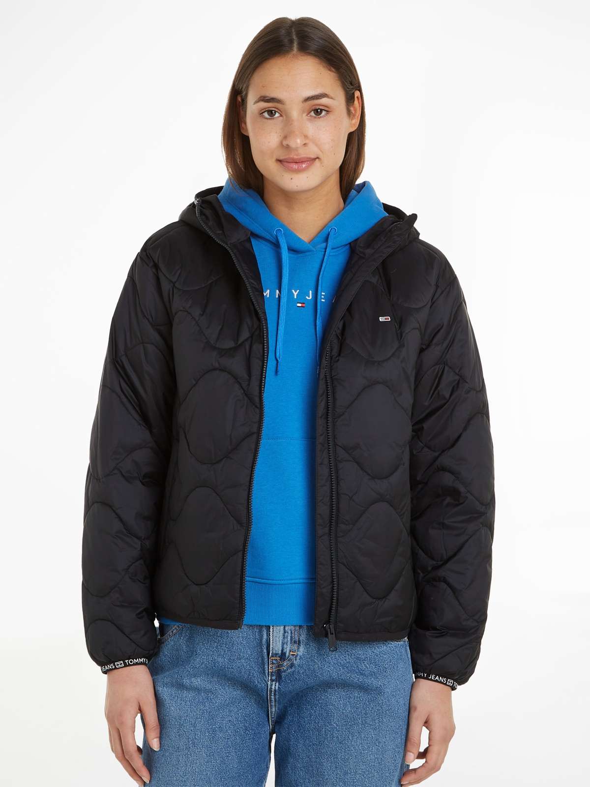 Стеганая куртка с капюшоном с вышитым логотипом »TJW QUILTED TAPE HOOD PUFFER EXT«