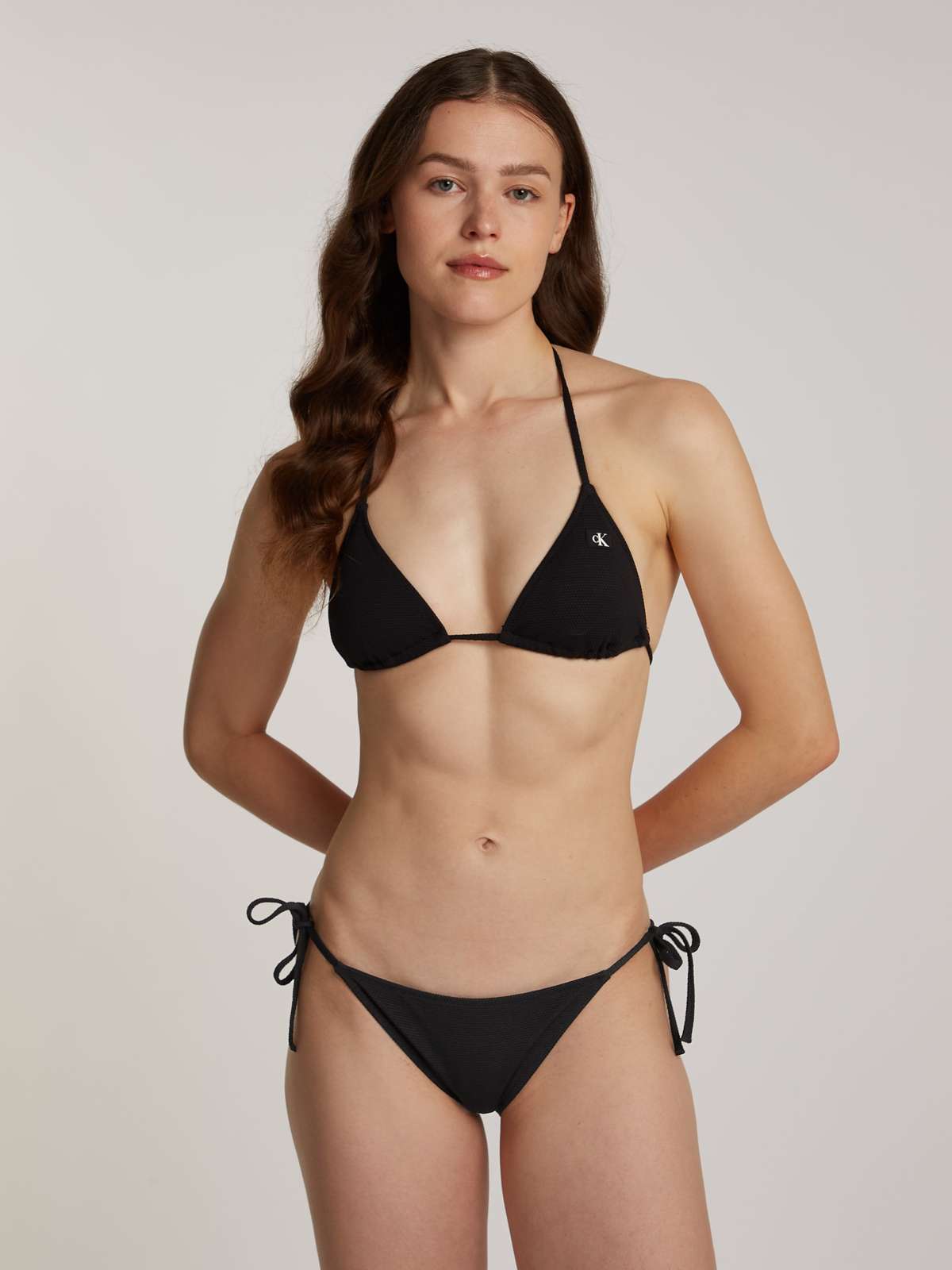 Плавки бикини с принтом логотипа STRING SIDE TIE BIKINI