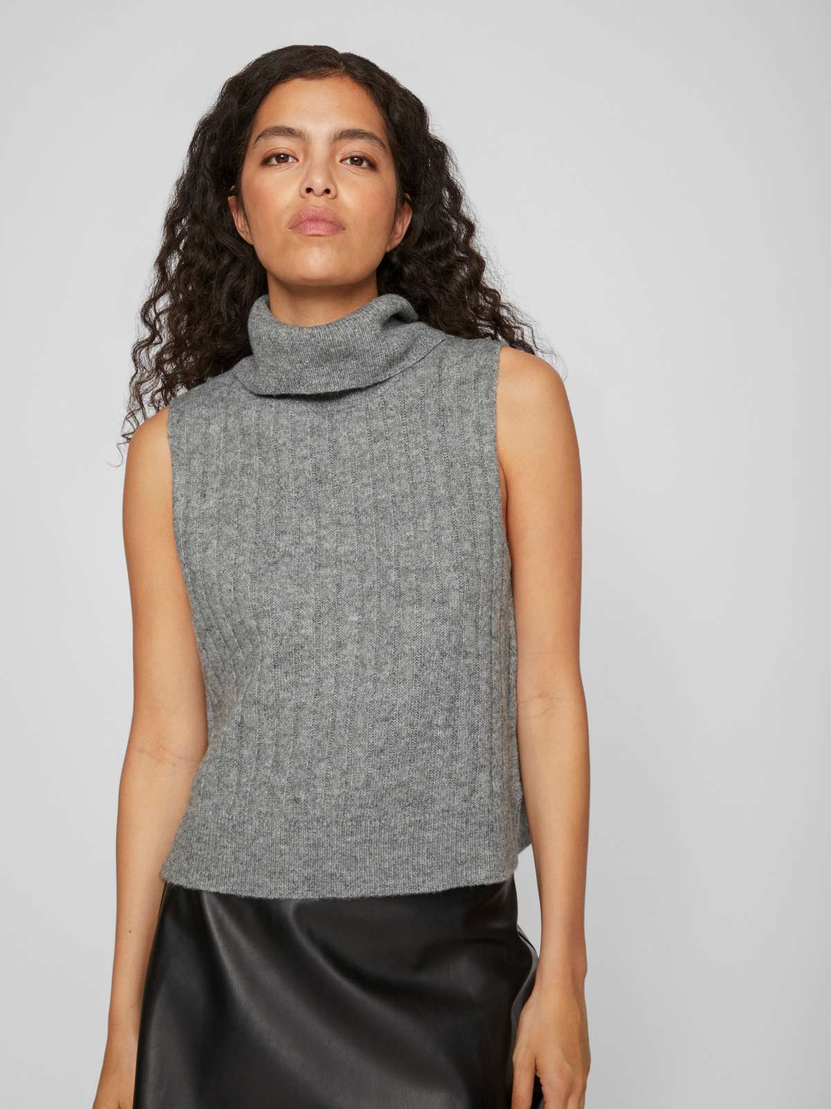 Свитер-жилет »VIBELUNA HIGH NECK S/L KNIT VEST-NOOS«