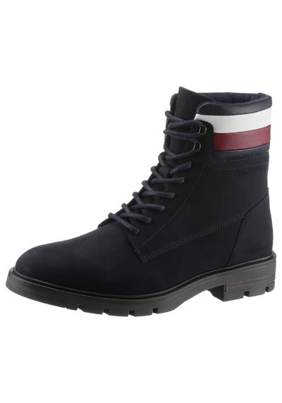 Ботинки на шнуровке с полосками по мягкому краю голенища.»CORPORATE HILFIGER NUBUCK BOOT«