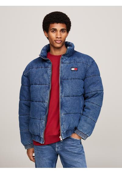 Стеганая куртка с вышитым логотипом бренда на уровне груди.»DENIM PUFFER JKT DH6051«