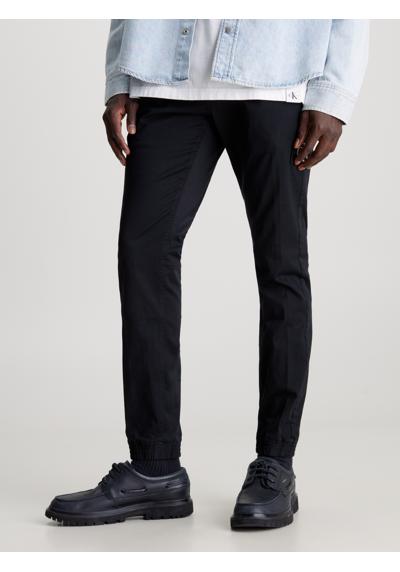 Спортивные брюки с логотипом Calvin Klein SKINNY MONOLOGO BADGE CHINO