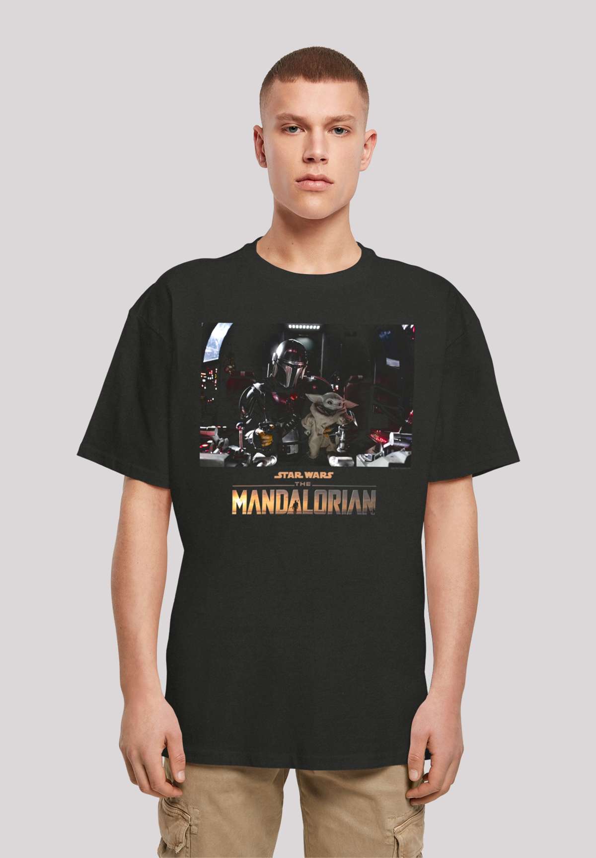 футболка»Star Wars The Mandalorian Child On Board«