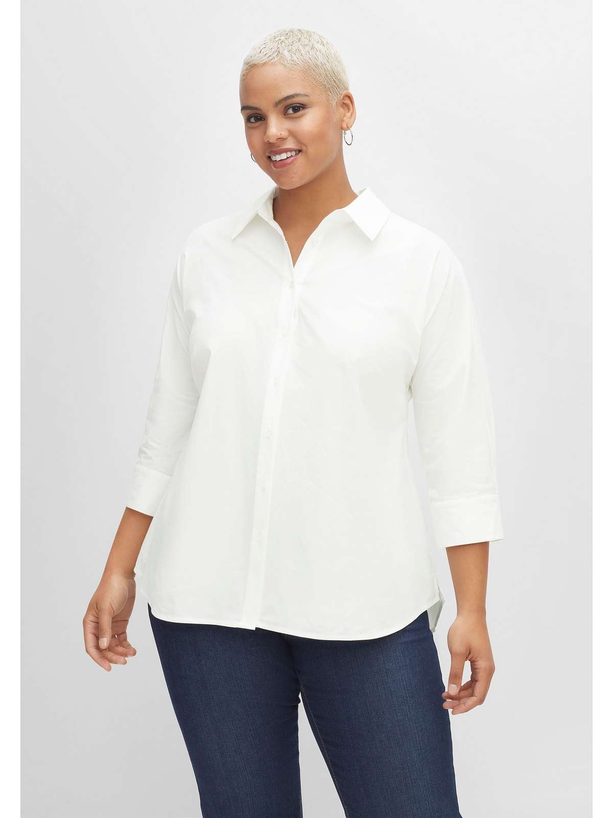 Блузка-рубашка с рукавами 3/4 из качественного поплина.