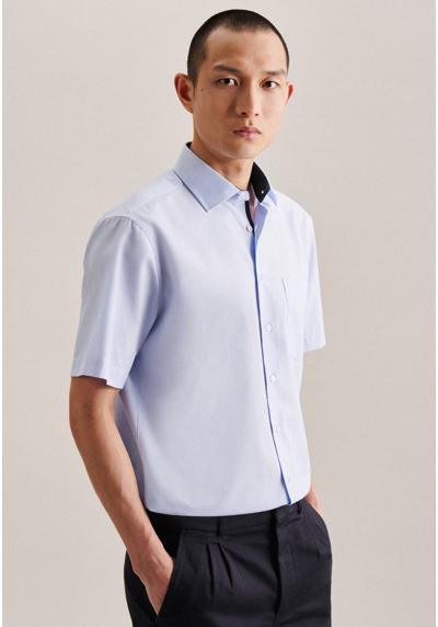 Деловая рубашка, стандартные короткие рукава, воротник «Кент», полоски.