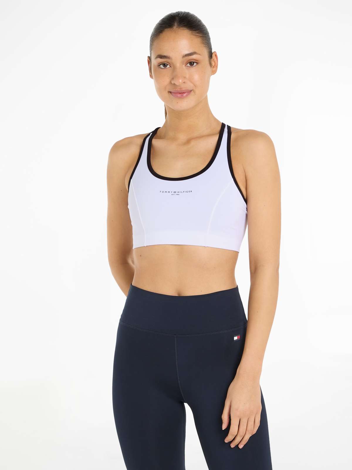 Спортивное бюстье с бретелями средней поддержки. »ESSENTIALS MINI CORP MID INT BRA«