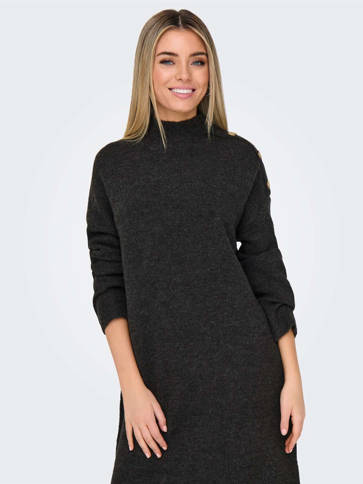 Трикотажное платье »ONLALEXA LS HIGH BUTTON DRESS EX KNT«