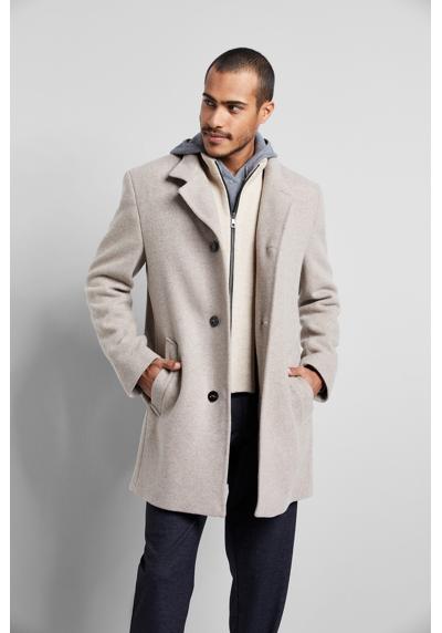 Зимнее пальто с высоким содержанием кашемира.