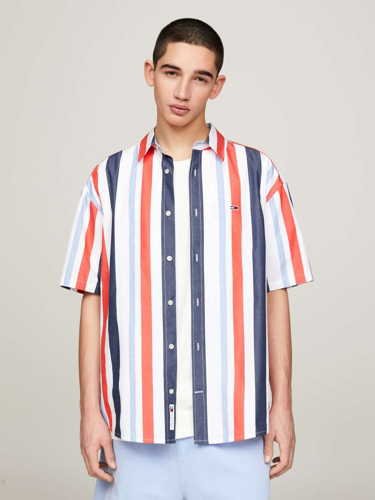 Рубашка с коротким рукавом и разноцветными полосками»TJM RLX STRIPES SHIRT«