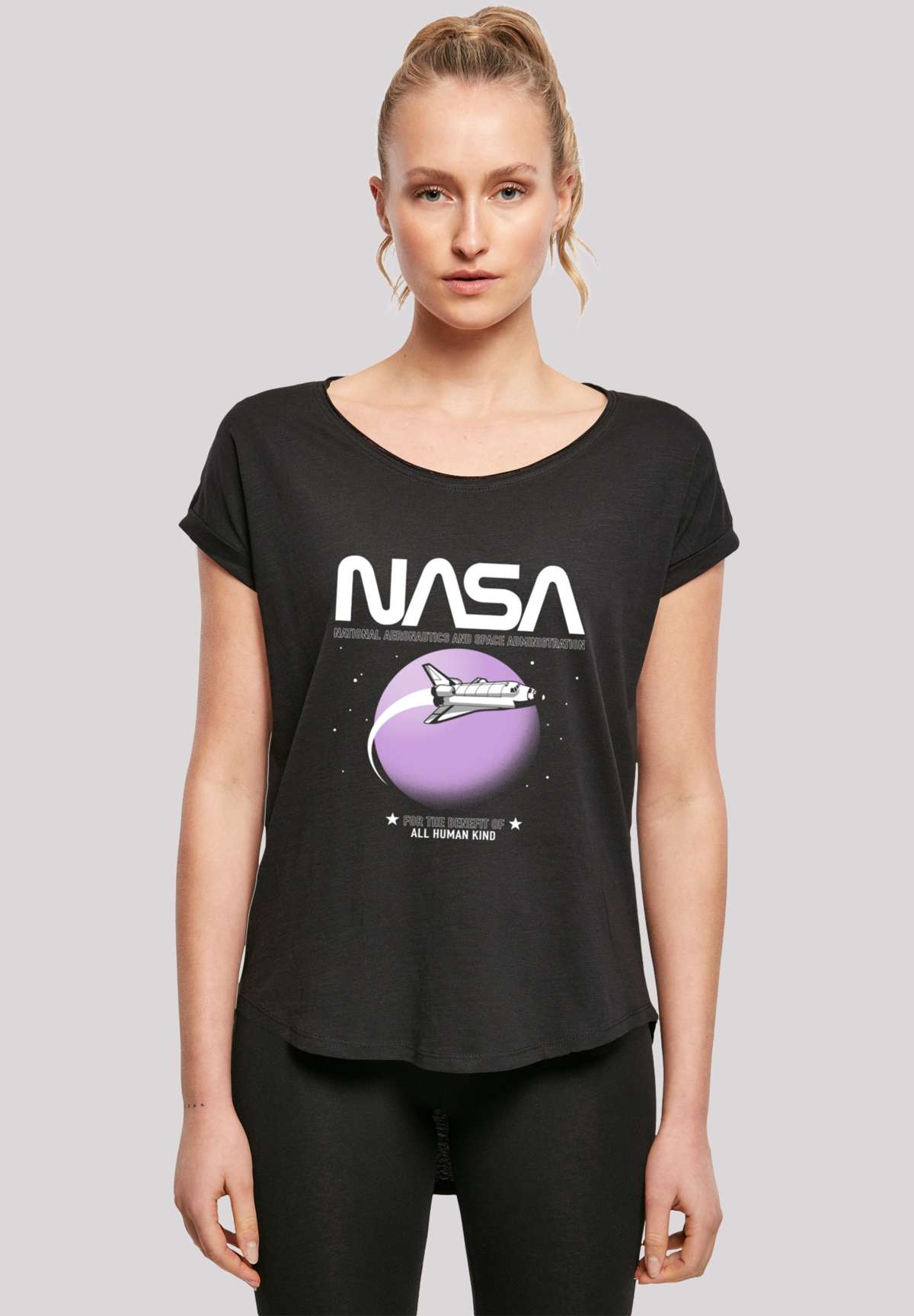 футболка Long Cut T-Shirt `NASA Shuttle Orbit`