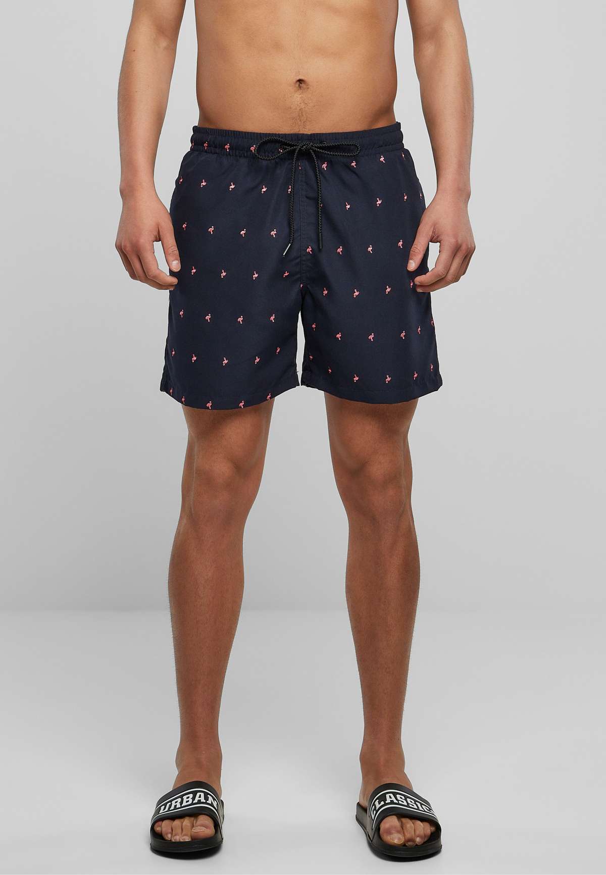 Шорты для плавания»Urban Classics Herren Embroidery Swim Shorts«