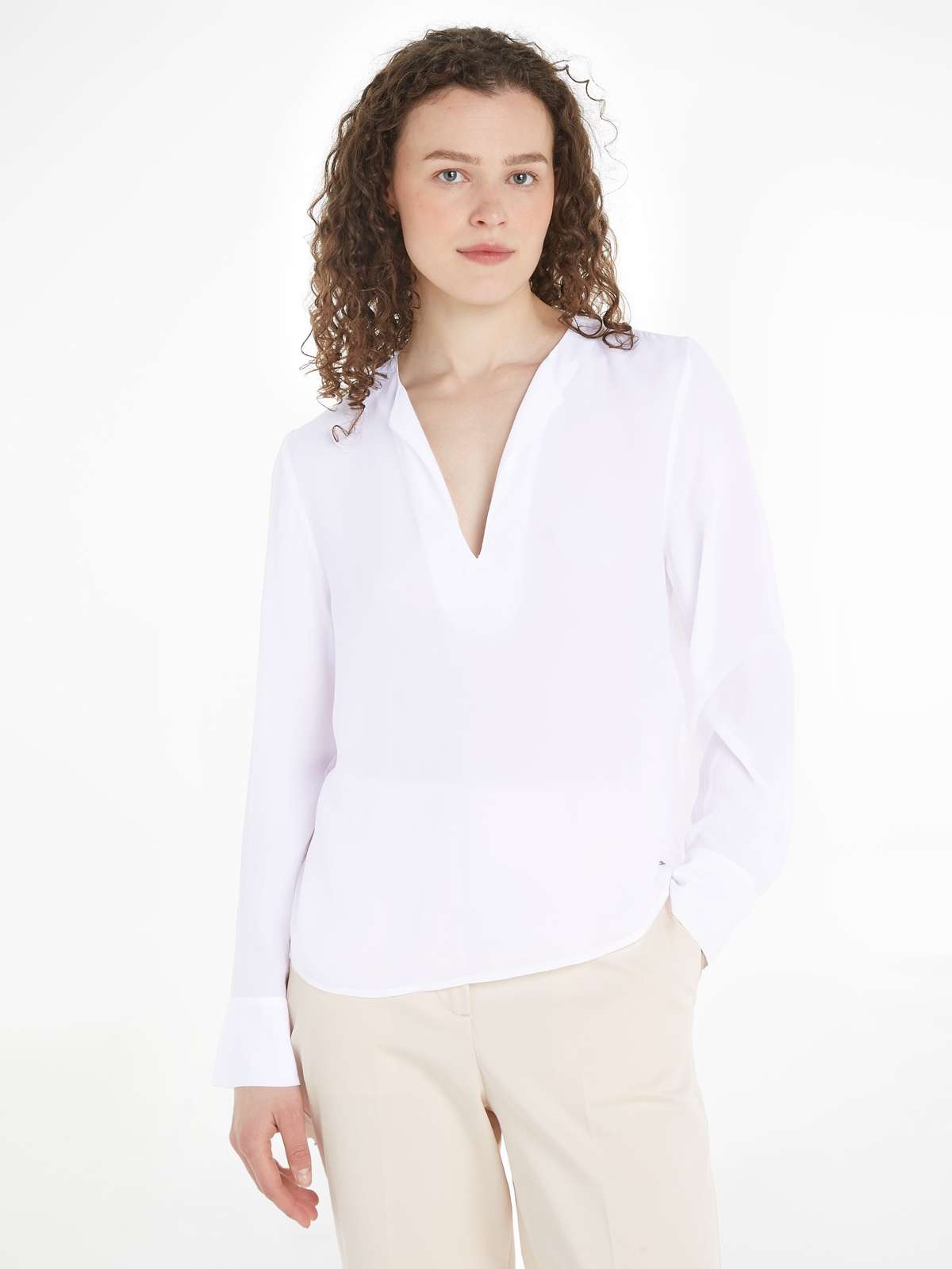 Однотонная блузка с длинными рукавами VISCOSE CREPE V-NECK BLOUSE