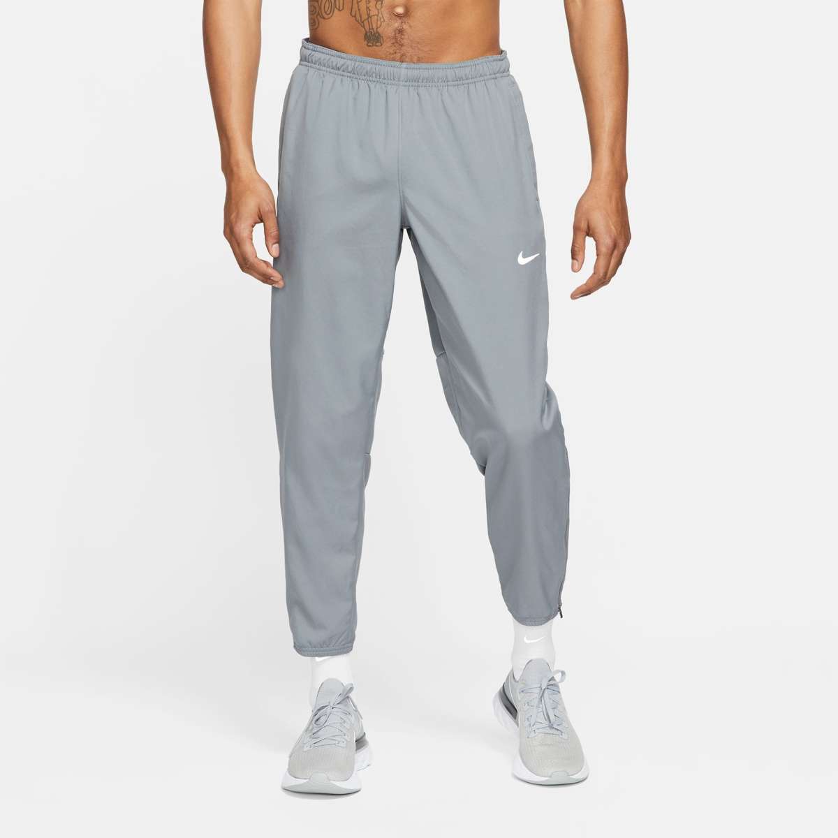 Брюки для бега»DRI-FIT CHALLENGER MEN`S WOVEN RUNNING PANTS«