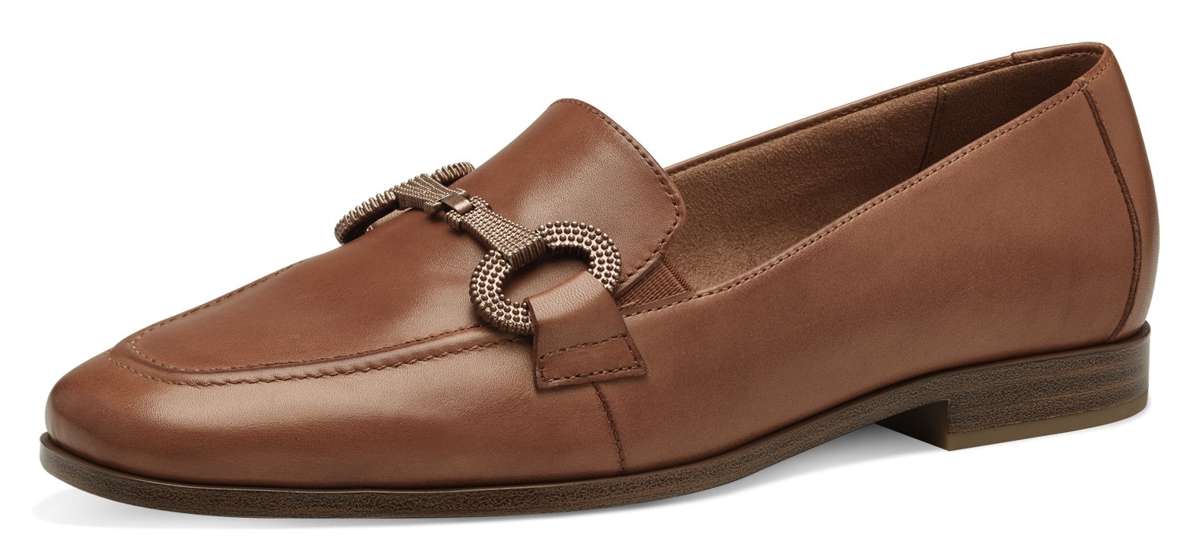 Лоферы, тапочки, деловая обувь в классическом стиле.