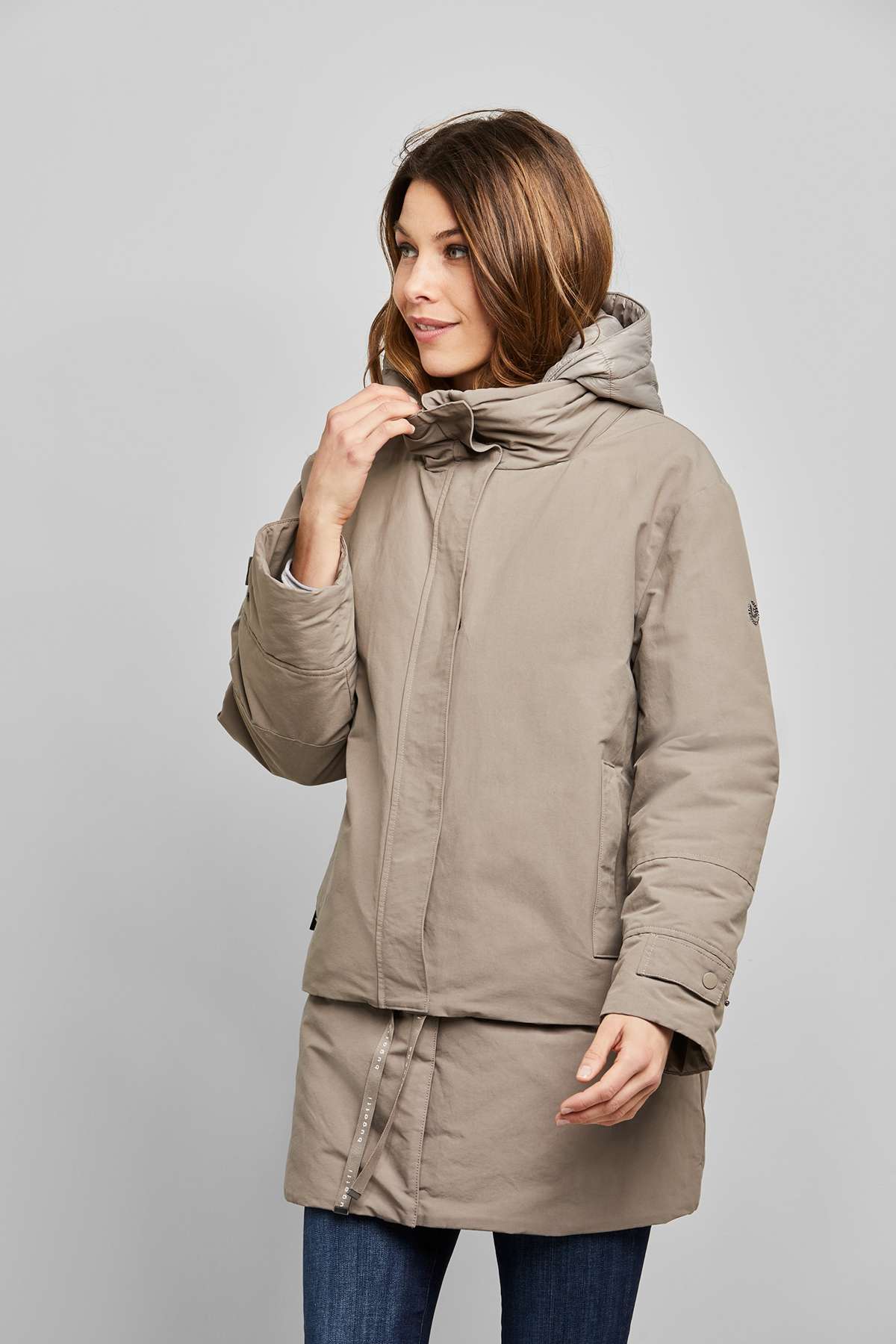 Короткое пальто из серии многофункциональной смарт-одежды.