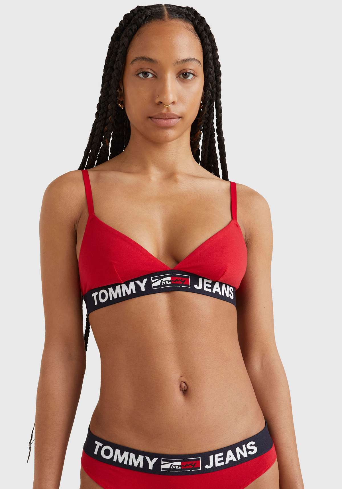 Бюстгальтер с треугольными чашками и надписью логотипа Tommy Hilfiger на... »TRIANGLE BRALETTE UNLINED«