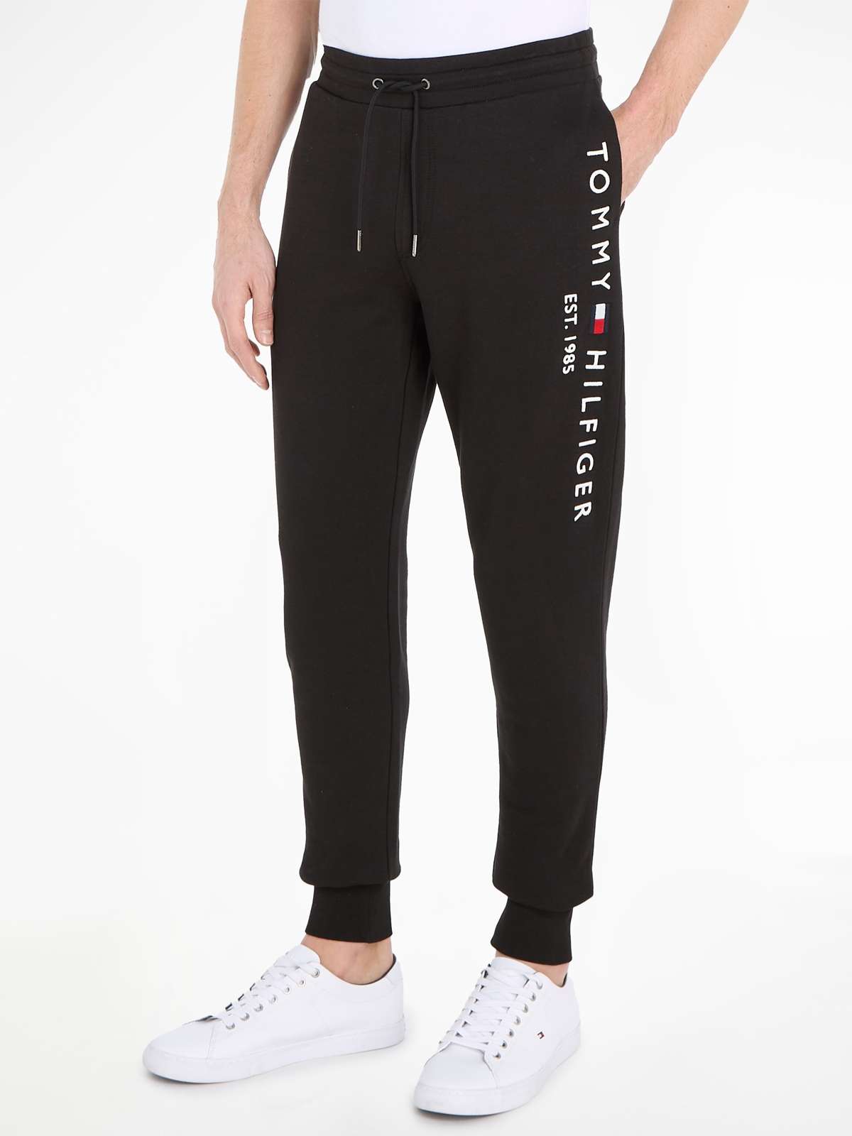 Спортивные штаны с крупной надписью Tommy Hilfiger.»BASIC BRANDED SWEATPANTS«