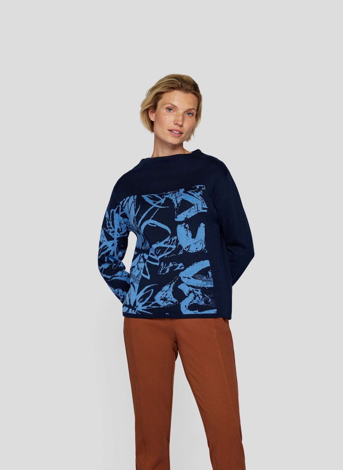 Вязаный свитер »RABE Pullover mit floralem Print und Stehkragen«