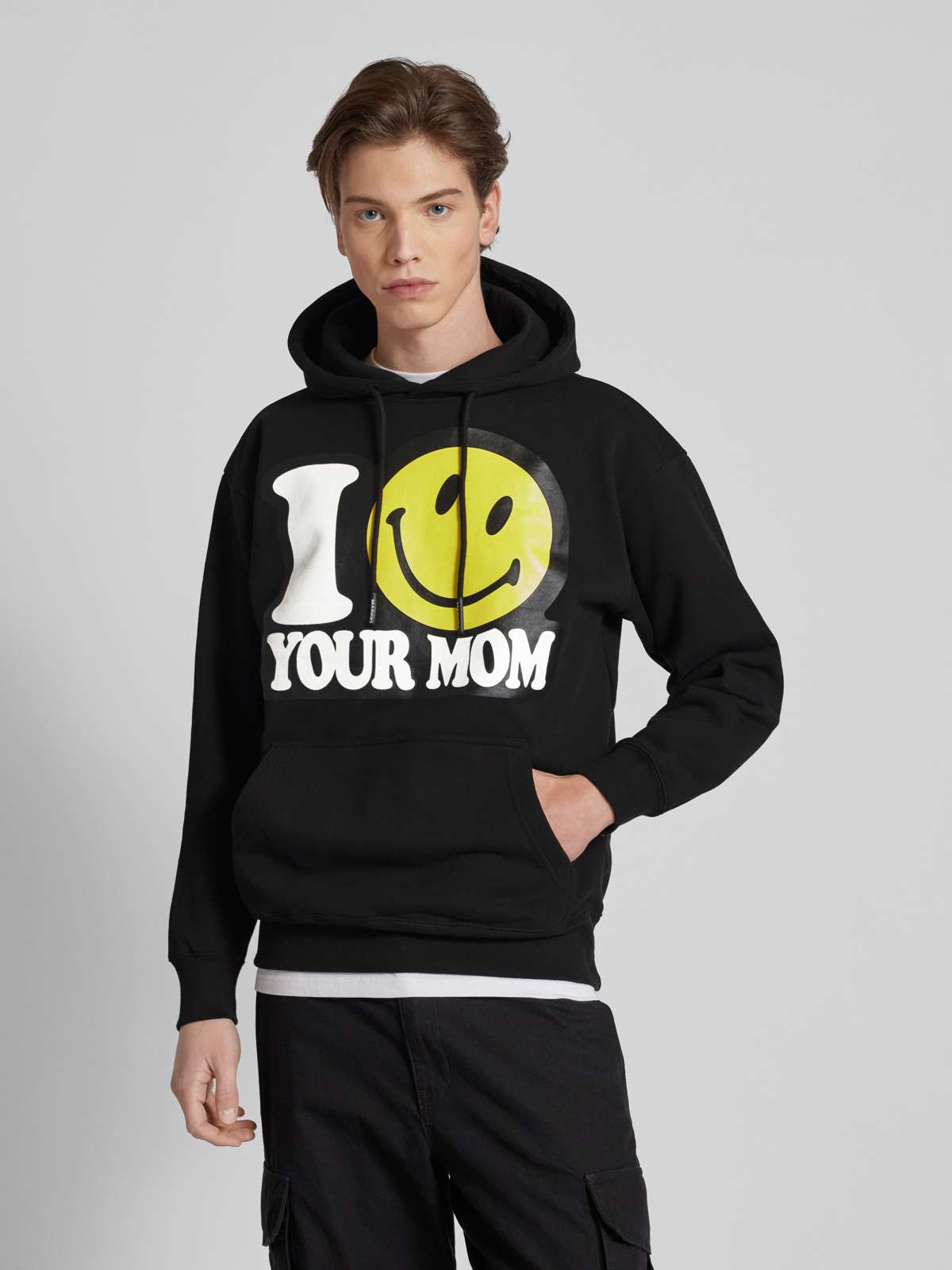 Толстовка с вышивкой этикеток SMILEY YOUR MOM