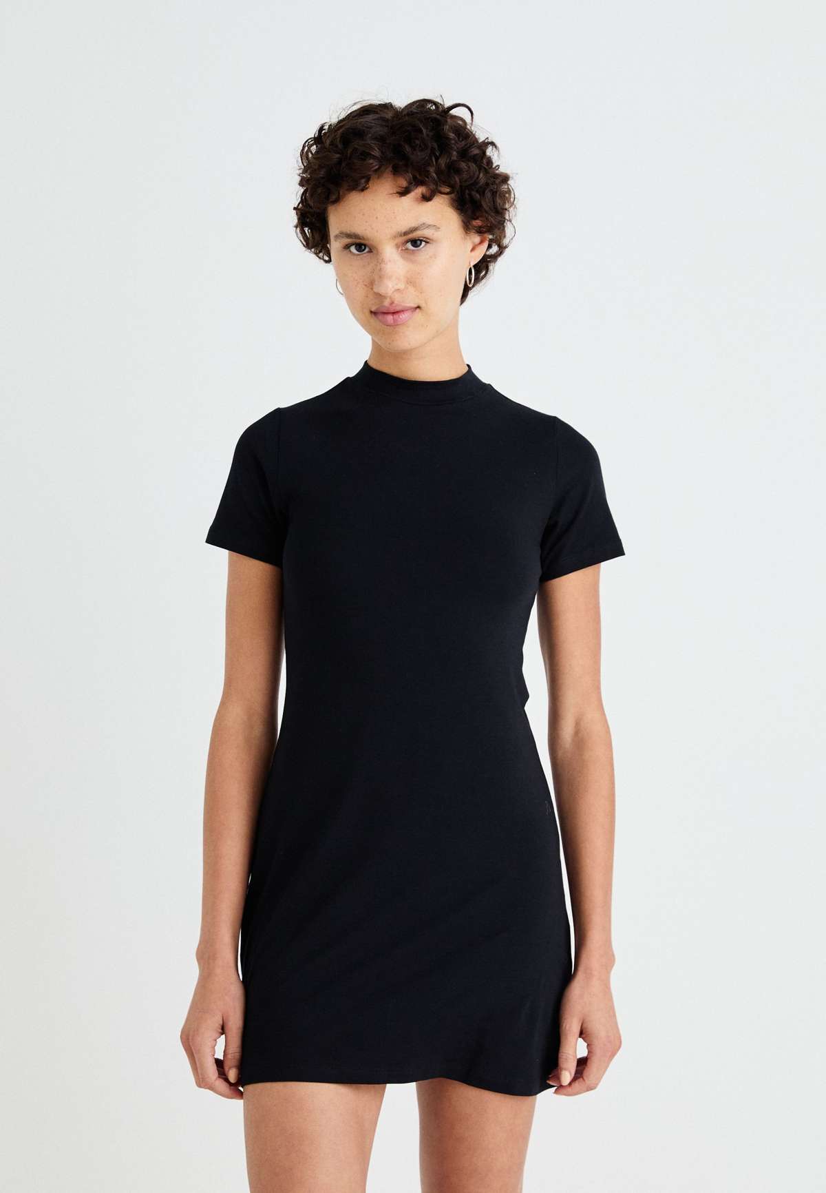 Платье-футляр NMKUBI HIGHNECK SHORT DRESS