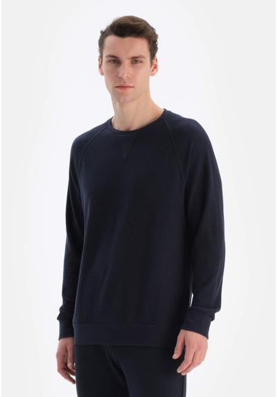 Кофта LONG SLEEVE CREW NECK REGULAR