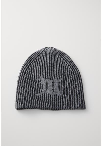 Шапка PLEATED BEANIE UNISEX