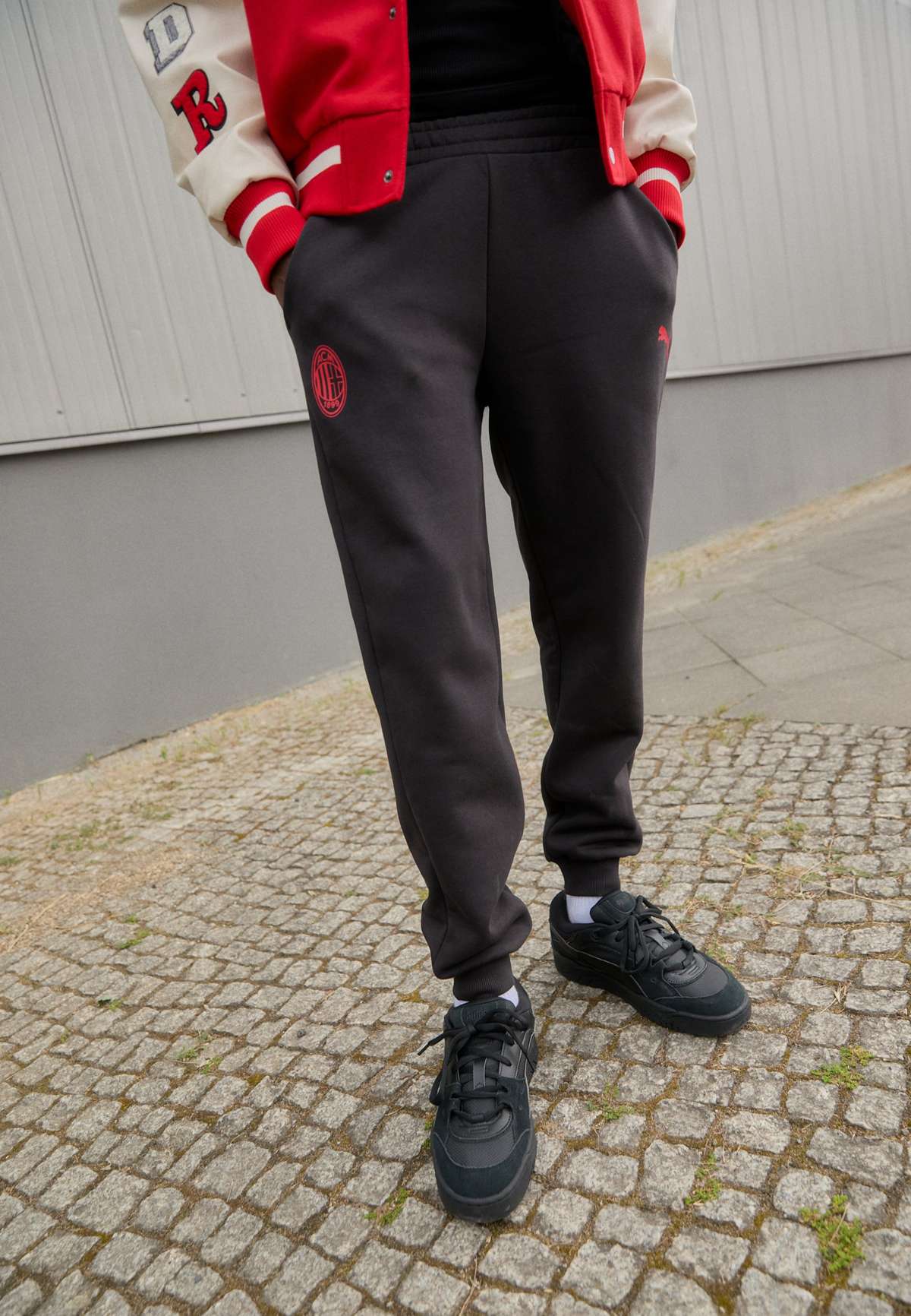 AC MILAN ESSENTIAL PANTS - Vereinsmannschaften AC MILAN ESSENTIAL PANTS