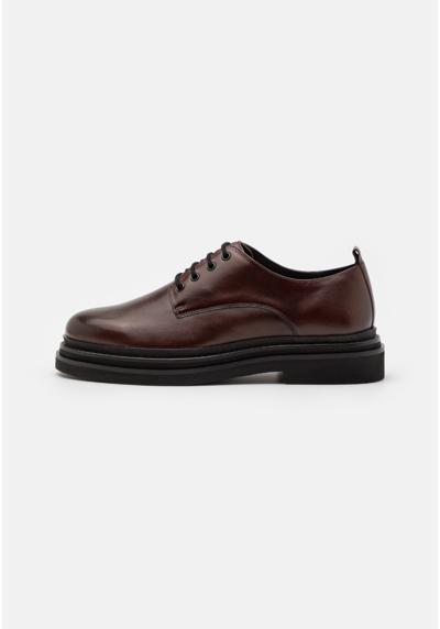 Ботинки на шнуровке BROOKLYN DERBY SHOE