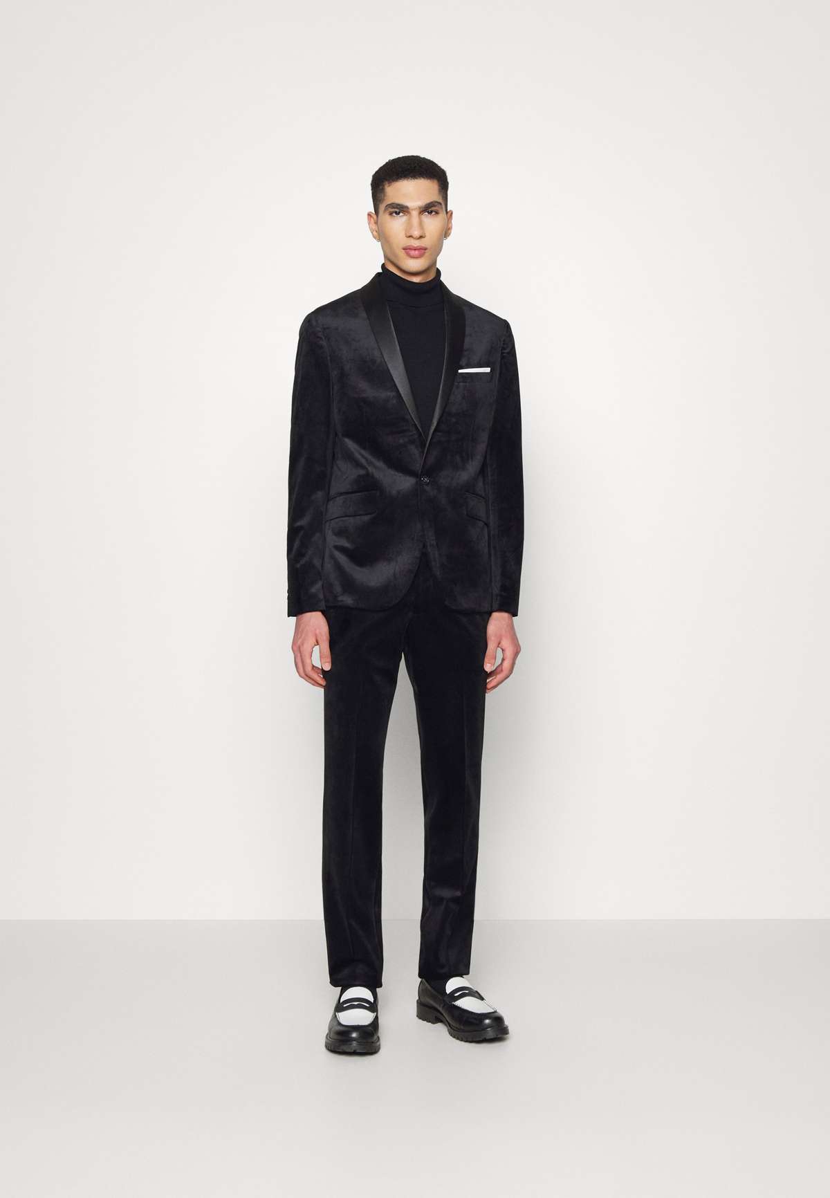 Костюм TUXEDO SUIT SET