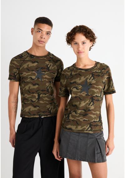 Футболка CAMO STARSTRUCK TEE UNISEX