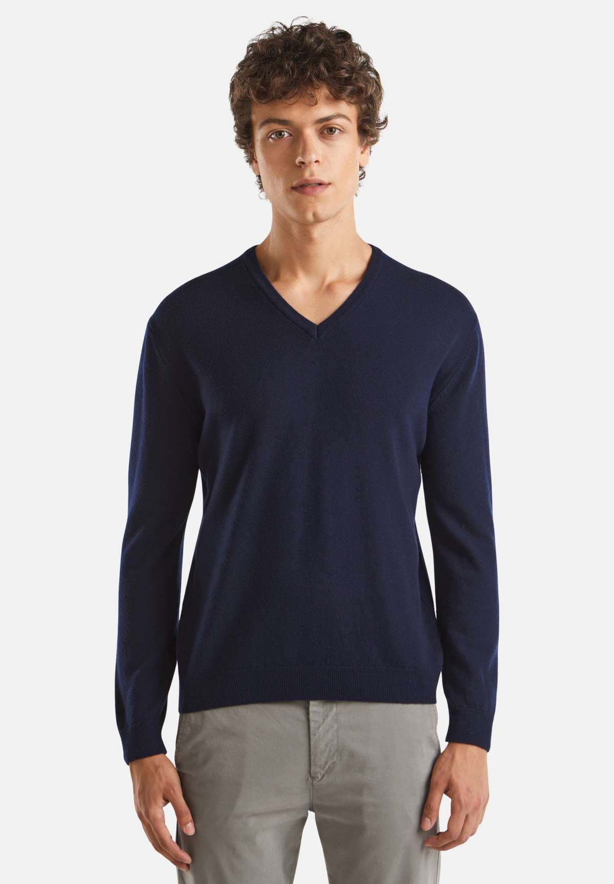 Пуловер MERINO V NECK