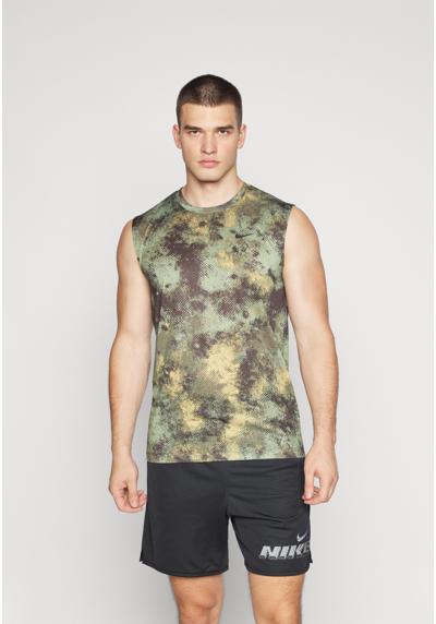 Топ TEE CAMO