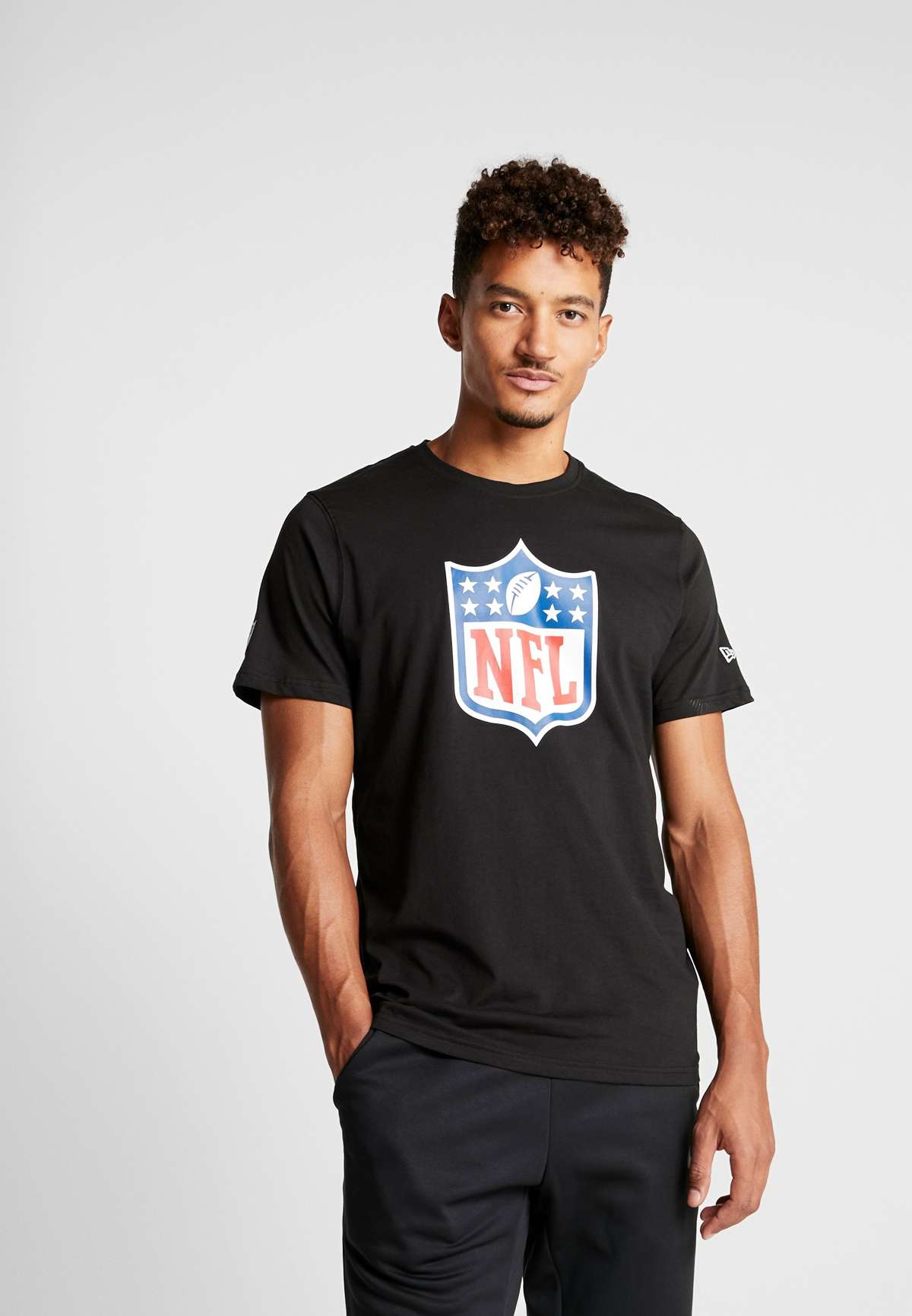 Футболка NFL SHIELD BACK TO BLACK TEE