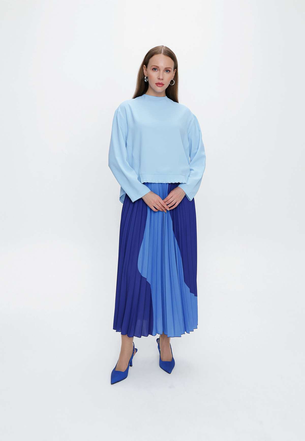 Блузка MODEST FRONT ZIPPER CUP DETAILED BELTED COAT