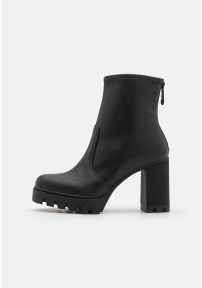 Сапоги PLATFORM ZIP BOOT