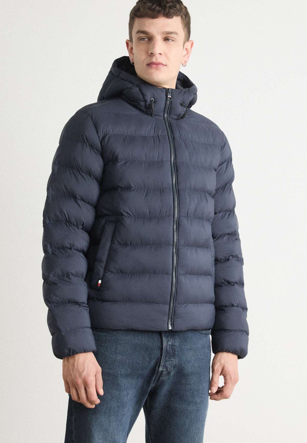 Куртка MID WEIGHT HOODED JACKET