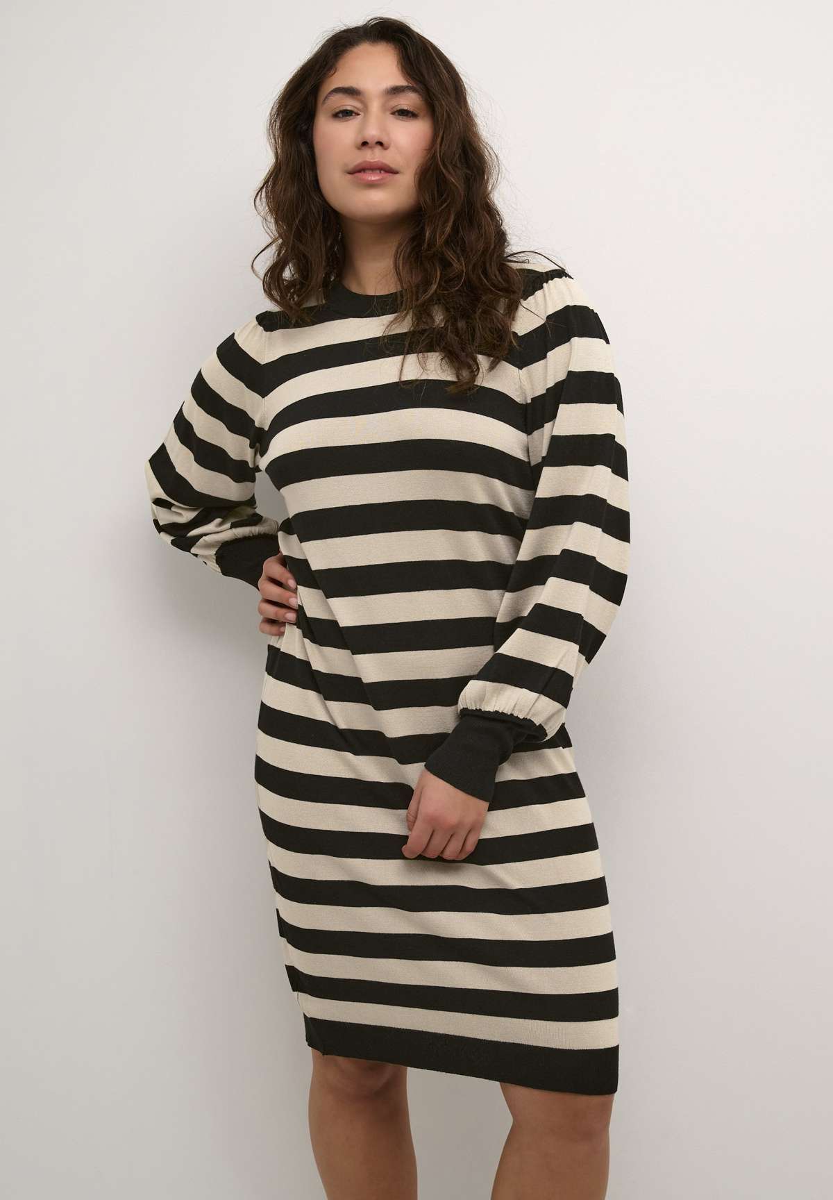 Трикотажное платье JESSIE STRIPED