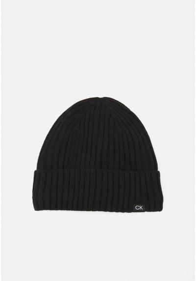 Шапка WALDORF CABLE BEANIE