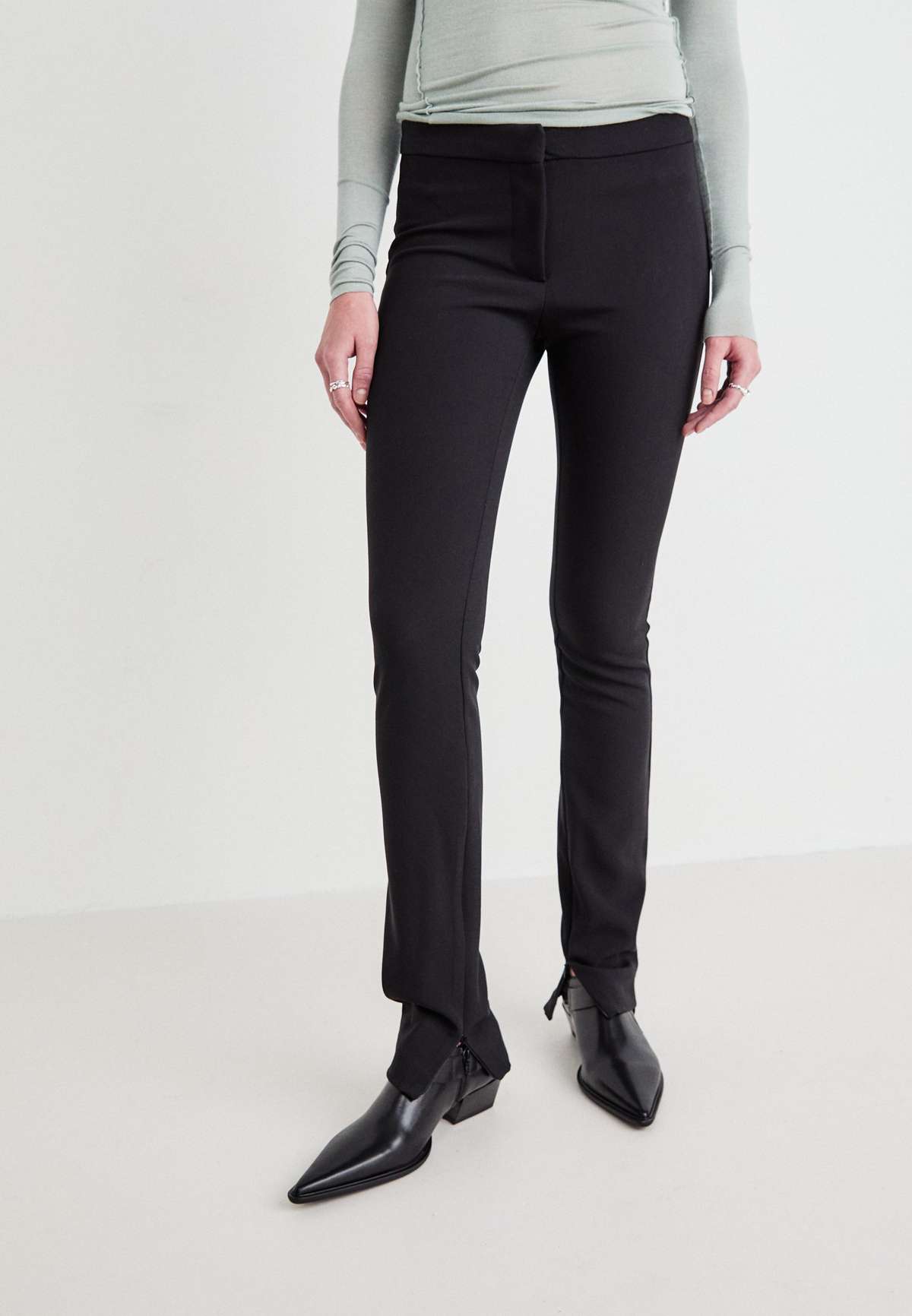 Брюки DESSA SLIM TROUSERS