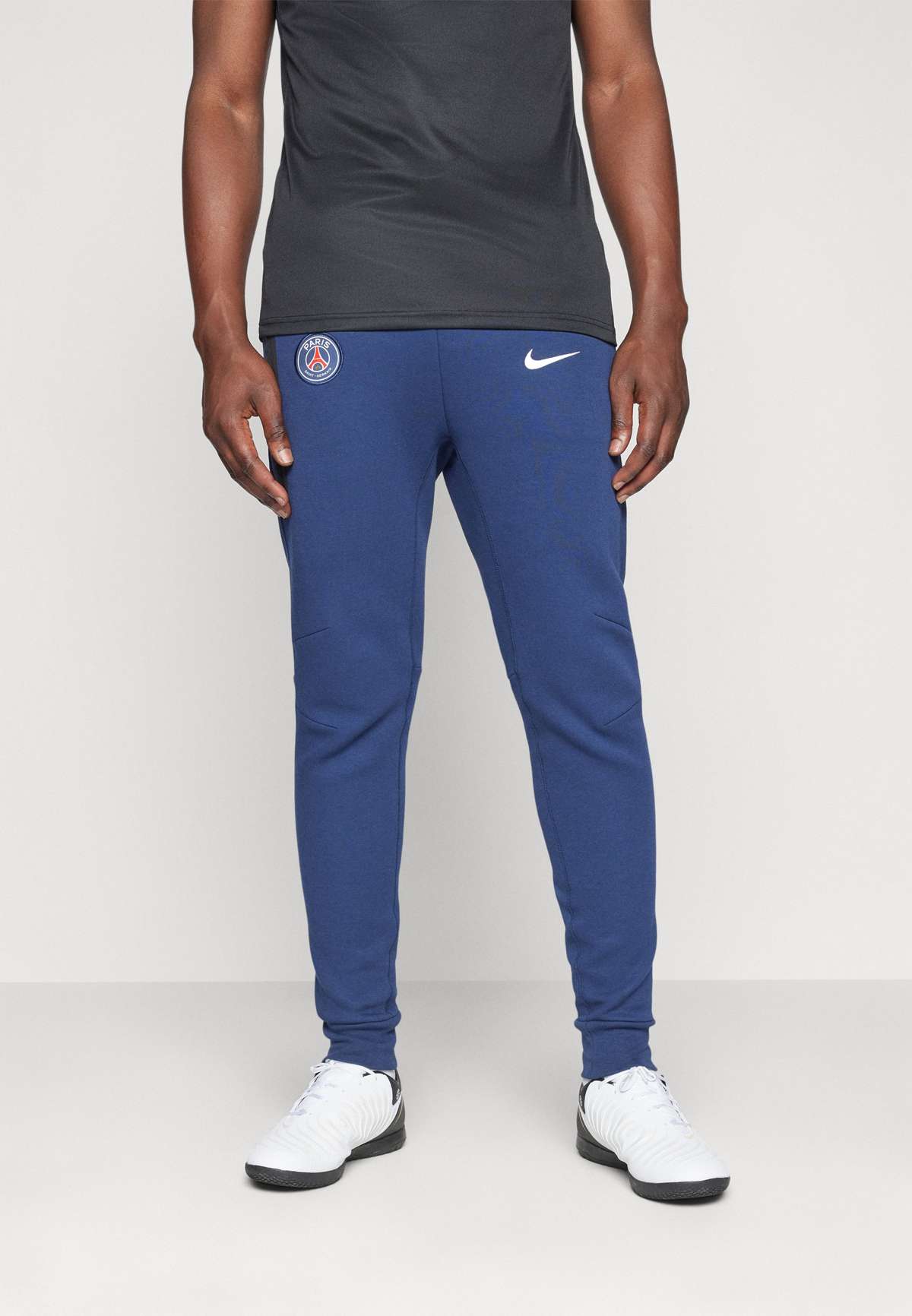 PARIS ST GERMAIN TECH FLEECE JOGGER PANTS ESN - Vereinsmannschaften