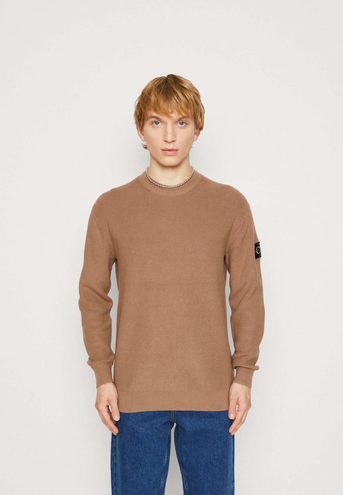 Пуловер BADGE RAW EDGE SWEATER