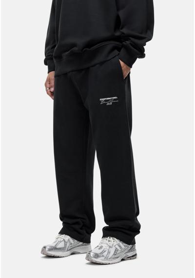 Брюки BAGGY BLACK FOREVER JOGGER