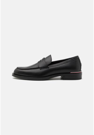 Слипоны CORE LOAFER