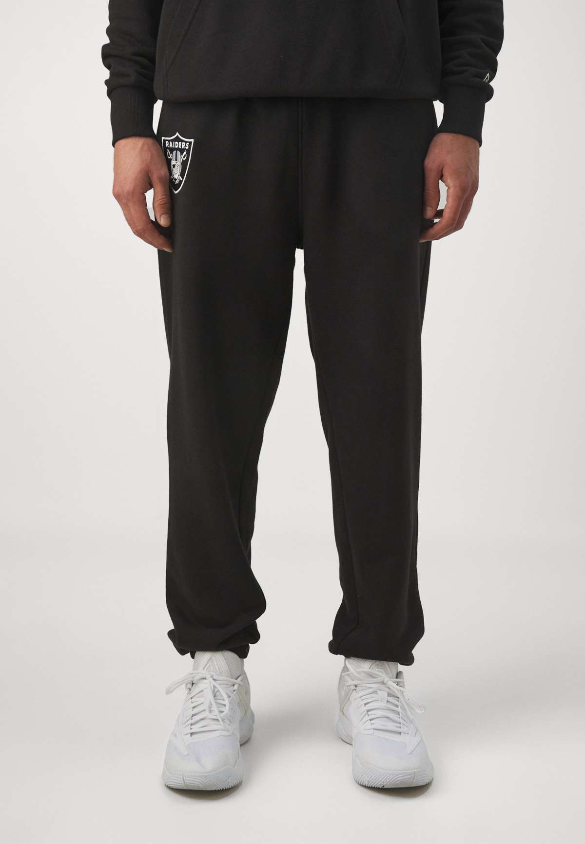 NFL LAS VEGAS RAIDERS LEAGUE ESSENTIALS JOGGER - Vereinsmannschaften