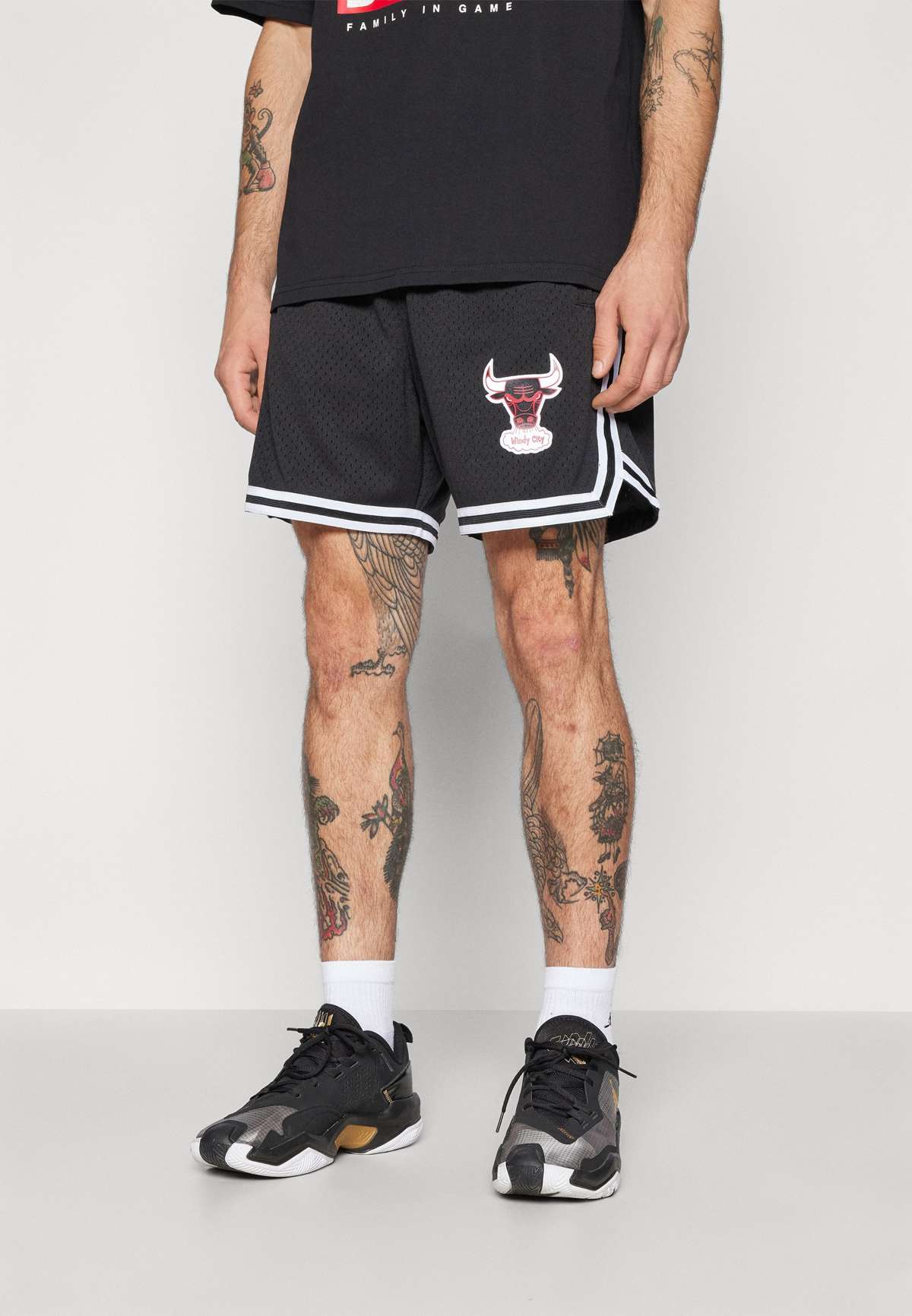 NBA CHICAGO BULLS DESTINATION LEISURE GAMEDAY SHORTS - Vereinsmannschaften