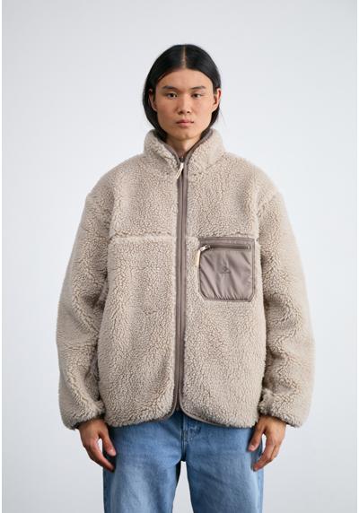 Зимняя куртка REVERSIBLE SHERPA JACKET