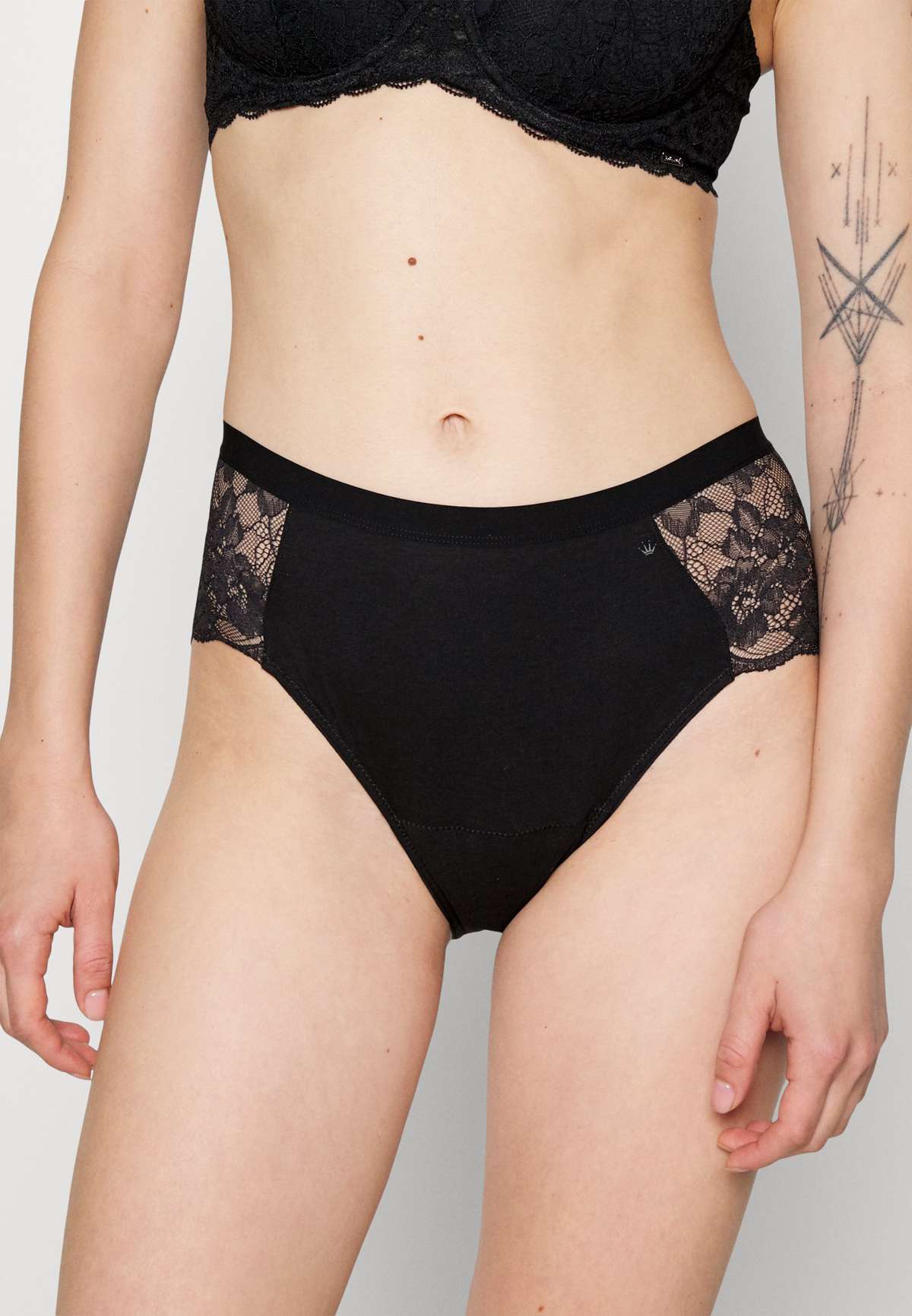 Нижнее белье FREEDOM BRIEFS MAXI PERIOD PANTY